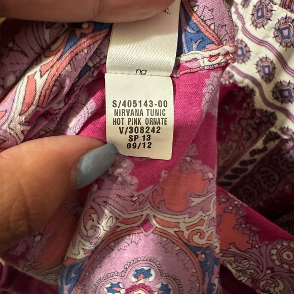 Athleta Nirvana Tunic Hot Pink Size small - Picture 5 of 7